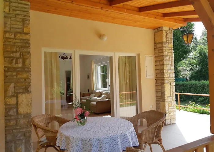 Dom wakacyjny Schieszl 3 *